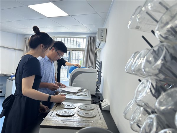 推動綠色生產，嚴守生態底線——市市場監管與生態環境局聯合監督檢查紀實